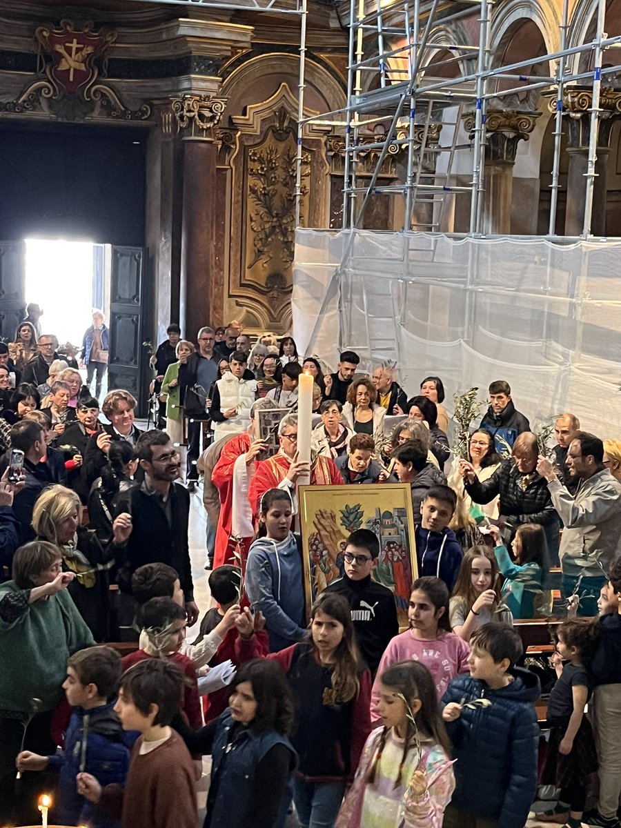 Buona domenica delle Palme dalla Basilica di San Bartolomeo all’Isola