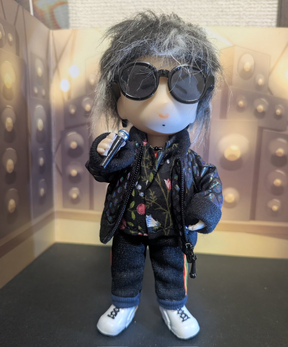 tarepanda0126's tweet photo. 次は色違いの衣装っ🪡🧵
チャコールグレーのジャージ👖
💐白シャツ、、、
2着目なので、
縫製はスムーズにできるんじゃぁないかなぁ🙂‍↕️
#Bʼz #Bz
#稲葉浩志 
#KoshiInaba
#INABASALAS 
#NeverGoodbyeOnlyHello
#推しドール 
#しぃくん 
#Cʼsize
#AtelierCsize https://t.co/1baR169QFX