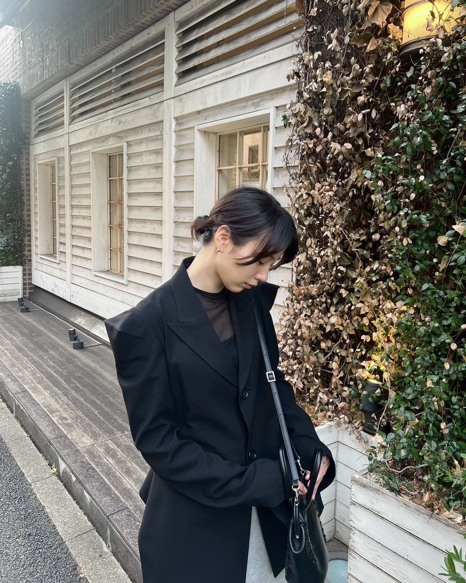 non_dayo_ne's tweet photo. 肩のデザインがお気に入りのジャケット。
こないだ出かけた時の〜   のん

#私服 #この間の https://t.co/GNI1Vceiy0