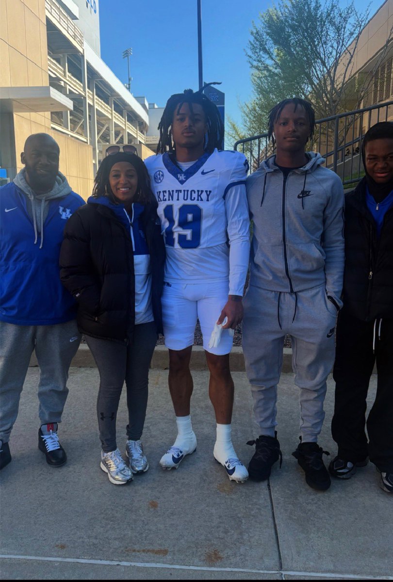 Knyon Simmons (@knyonsimmons) on Twitter photo Good to meet you <a href="/CoachC_Collins/">Chris Collins</a> looking forward to coming back up, and have another amazing day at the university of Kentucky 🔵⚪️<a href="/Coach_FredM/">Coach Fred</a> <a href="/Torchlight4Chan/">Tracy S. Maxwell</a> <a href="/CarterVikingsFB/">Adam Carter</a> <a href="/UKFootball/">Kentucky Football</a> <a href="/UKStoopsTroops/">Kentucky Football Recruiting</a> <a href="/lhsvikingsfbrec/">Lowndes Football Recruiting</a> <a href="/LHSvikingsFB/">Lowndes Football</a> Good to meet you <a href="/CoachC_Collins/">Chris Collins</a> looking forward to coming back up, and have another amazing day at the university of Kentucky 🔵⚪️<a href="/Coach_FredM/">Coach Fred</a> <a href="/Torchlight4Chan/">Tracy S. Maxwell</a> <a href="/CarterVikingsFB/">Adam Carter</a> <a href="/UKFootball/">Kentucky Football</a> <a href="/UKStoopsTroops/">Kentucky Football Recruiting</a> <a href="/lhsvikingsfbrec/">Lowndes Football Recruiting</a> <a href="/LHSvikingsFB/">Lowndes Football</a>