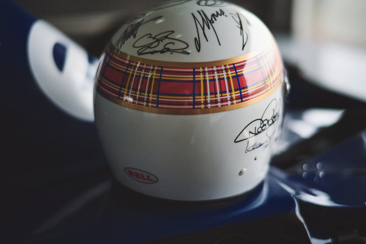 F1's tweet photo. F1 helmets don't get much more special than this ❤️

Featuring an iconic ring of tartan, Sir Jackie Stewart's one-of-a-kind helmet is signed by all 20 living F1 champions

#F1 @racingdementia https://t.co/zGG1OPBQT3