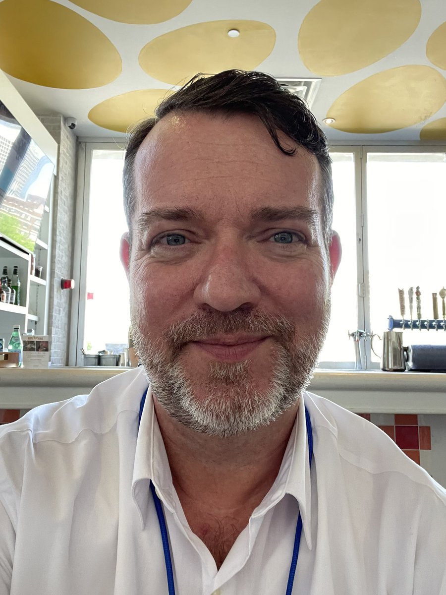 Les Roberts tweet media