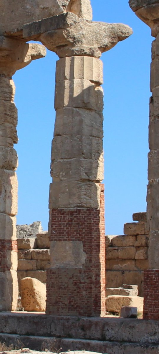 grizzledcheese's tweet photo. It was all red bricks. Columns, marble, granite, sandstone, yadda-yadda. https://t.co/8olkrp386l