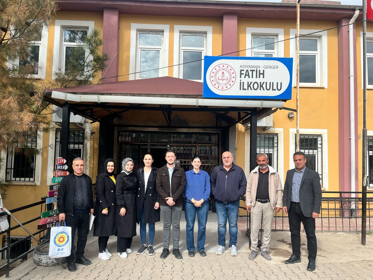 ad_egitim's tweet photo. Gerger Eğitim Sen ilçe temsilciliğimizle birlikte 
Cumhuriyet ilk
Fatih İlkokulu,
 Atatürk Ortaokulu, 
Gerger imamHatip Ortaokulu, 
Gerger ÇPL,
Gerger Ortaokulu, 
Helül ilk ve Ortaokulu,
 Gölyurt ilk/ Ort
Gölyurt ÇPL
Lisesinde eğitim emekçisi arkadaşlarla bir araya geldik. https://t.co/qzcnWTOvQt