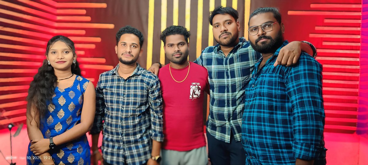 dharmiknag's tweet photo. Voice dub time with #NarendraDeep #HarendraJagat #DharmikNag https://t.co/jeZqaJBOwv