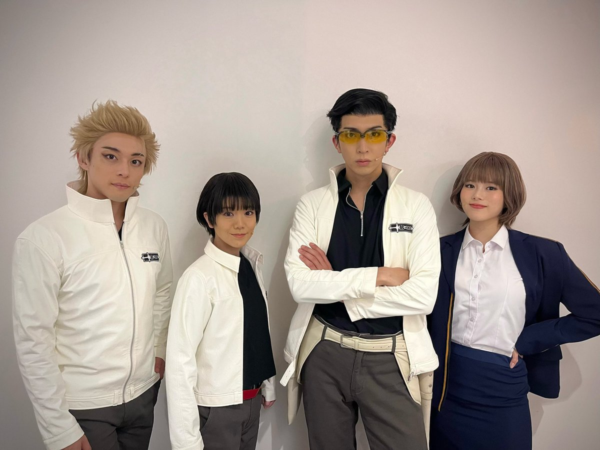 tanouemarina's tweet photo. 舞台『ワールドトリガー the Stage』
B級ランク戦最終決戦編

本日の公演を終えました。
ご来場の皆様、誠にありがとうございます！

弓場隊、鈴鳴第一📷
チームの色は違いますが、共通して言えるのは隊員の皆にとんでもなく助けられていて、居心地最高ってことです。

#ワーステ 
#ワールドトリガー https://t.co/RYsPvzOjIi
