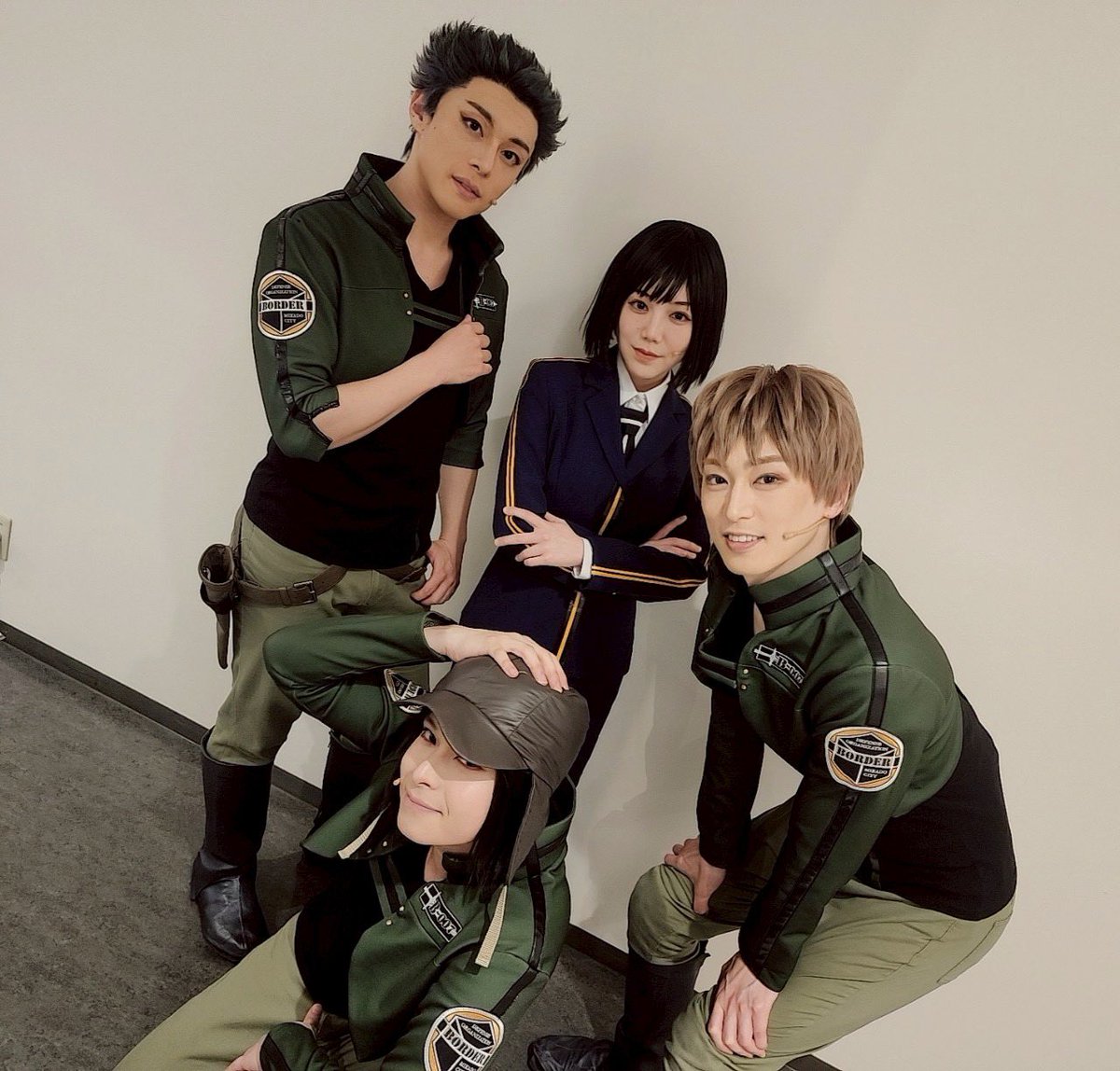 舞台『ワールドトリガー the Stage』
B級ランク戦最終決戦編

本日の公演を終えました。
ご来場の皆様、誠にありがとうございます！

弓場隊、鈴鳴第一📷
チームの色は違いますが、共通して言えるのは隊員の皆にとんでもなく助けられていて、居心地最高ってことです。

#ワーステ 
#ワールドトリガー