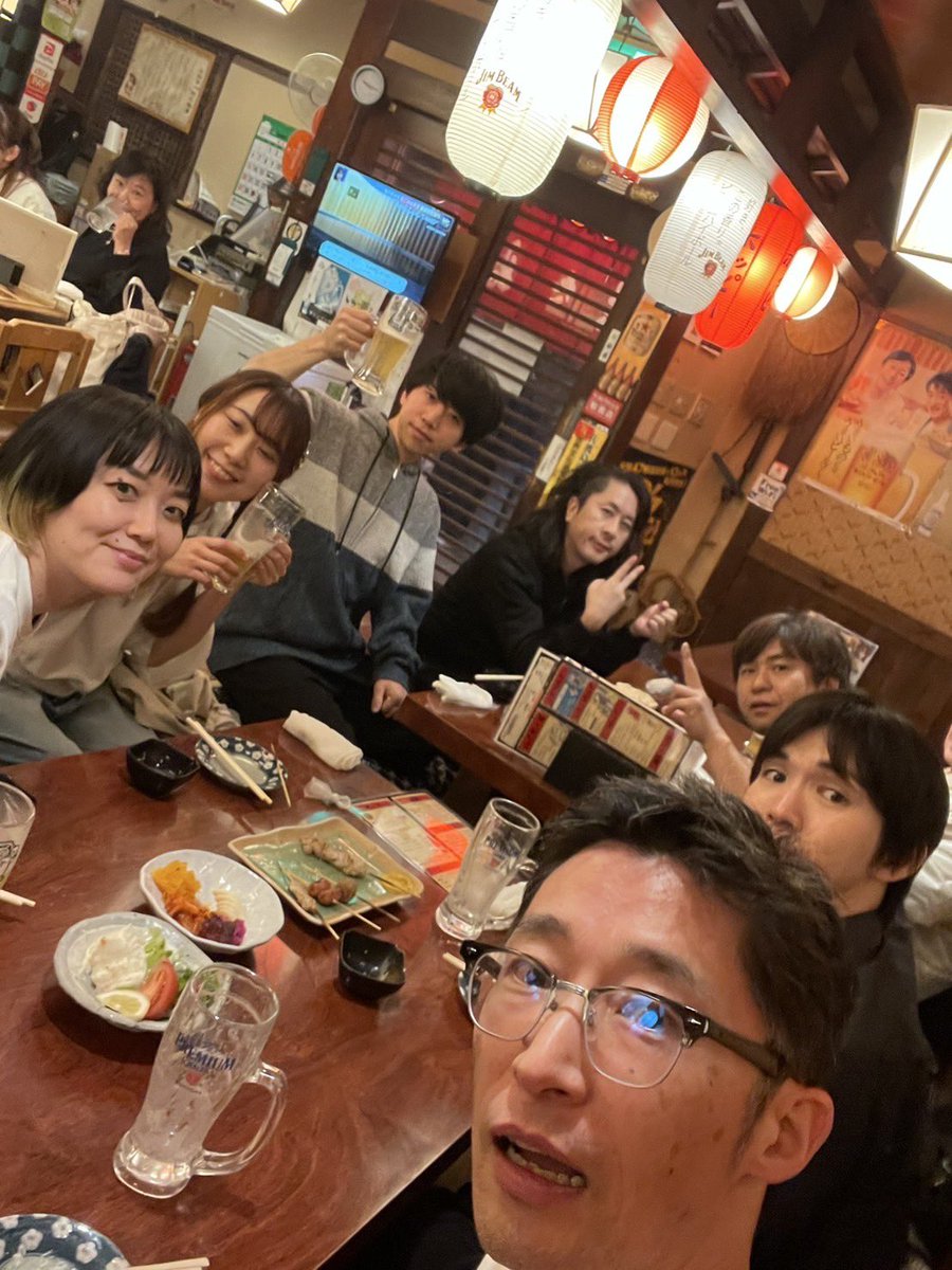 hawaiantanaka's tweet photo. HALFTHEMAN✖️ユメオイ少女ツアー新潟goldenpigs多分10年ぶりくらいライブ弾丸でしたが楽しくやらせていただきました!なんか楽しげな画像。私と白石君いないけど^_^
ファイナルは5/23(金)吉祥寺GBです!#HALFTHEMAN #kaedekobayashi
#hitsuzi_tbfl #Kazuki_Takachio @MSKZ_rhythm #utoTHEone https://t.co/a0MpCLOIMB