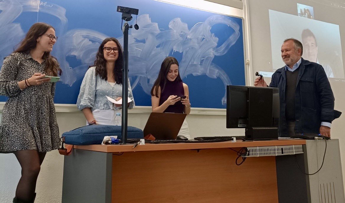brandcelona's tweet photo. “Sin una MARCA, no existes.”

Esta semana hemos tenido el enorme privilegio de impartir una sesión de #branding en la @InfoUMA ⁠Facultad de Ciencias Económicas y Empresariales de la Universidad de #Málaga. Gracias @jruizdealba. Vídeo: https://t.co/jcZGbIv3MX… https://t.co/x3dekV2yfH