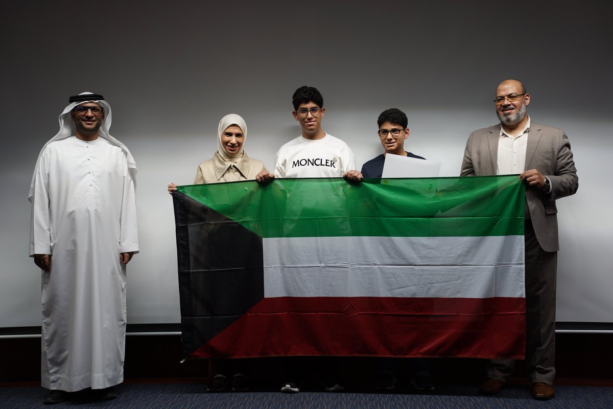 Middle School Winners at SeaPerch West Asia 2025! 🌊

The underwater challenge was fierce, but these young innovators came out on top at the SeaPerch Regional Finals!

🥇 1st Place: Khorfakkan - RQ2!
🥈 2nd Place: ريح السواحل!
🥉 3rd Place: RQ-Dibba!

#SeaPerch2025