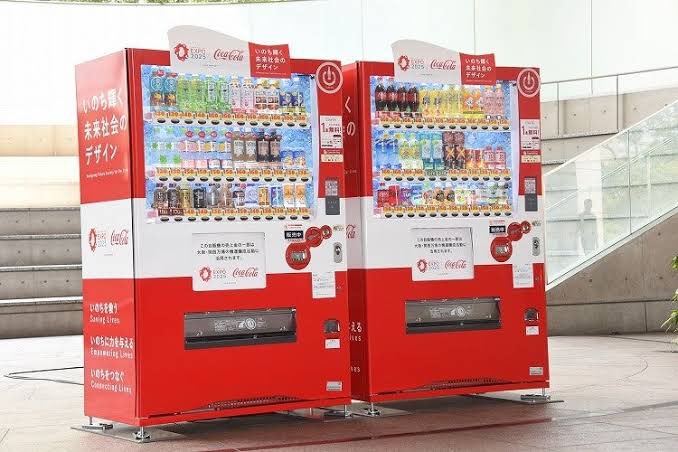 関西万博のジュース自販機はやや高だが、コークオンのチケットは使える