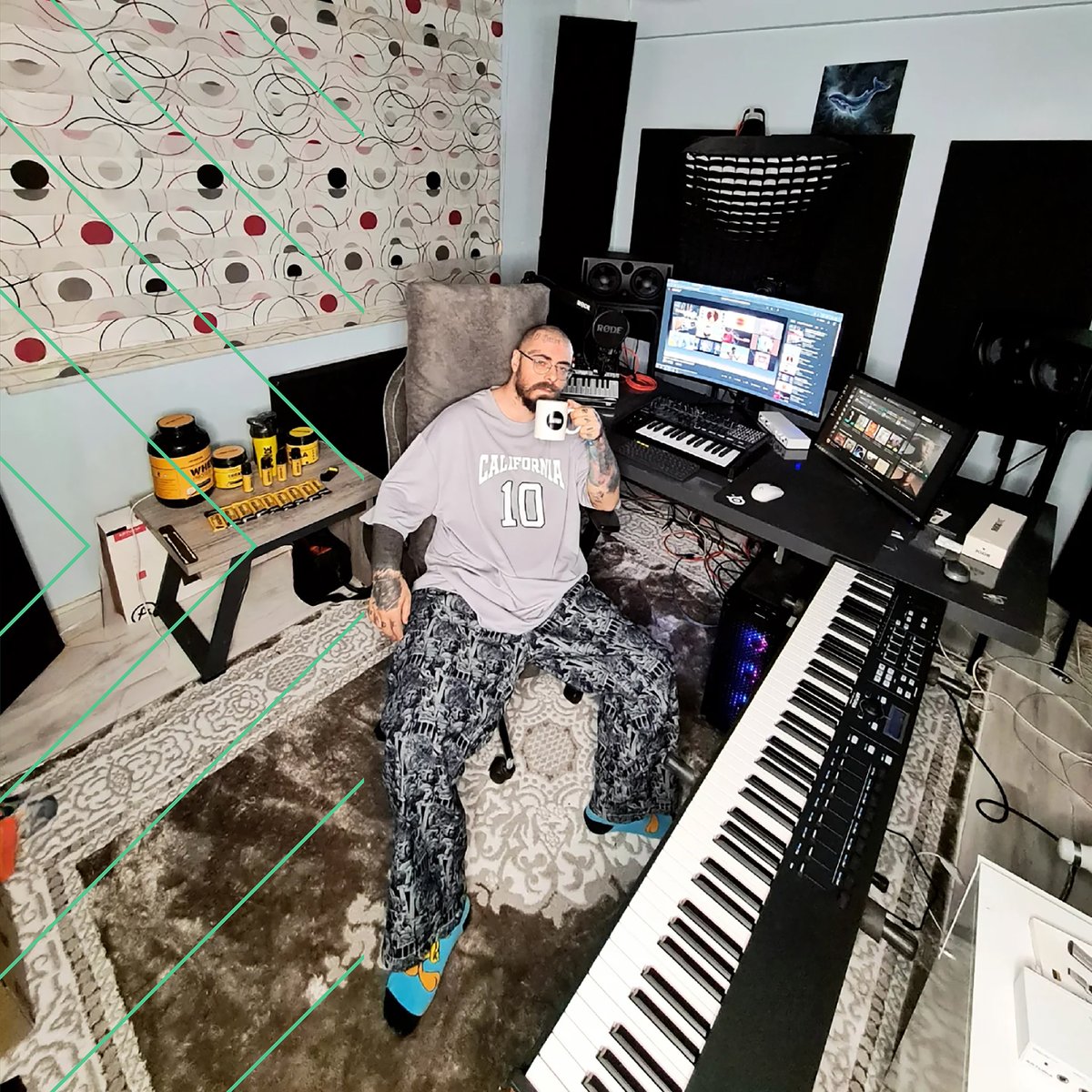 CompelMusic's tweet image. Buğra ve yakın arkadaşı @ArturiaOfficial KeyLab Essential 88 🫂

📸 IG/iambugratmaca
🔗 compel.com.tr/klavyeler/218-…

Sen de yakın arkadaşınla bir fotoğrafını paylaş, %20 indirim kuponu kazanma şansını kaçırma! 😉

#Compel #Arturia #KeyLab @ArturiaTurkiye