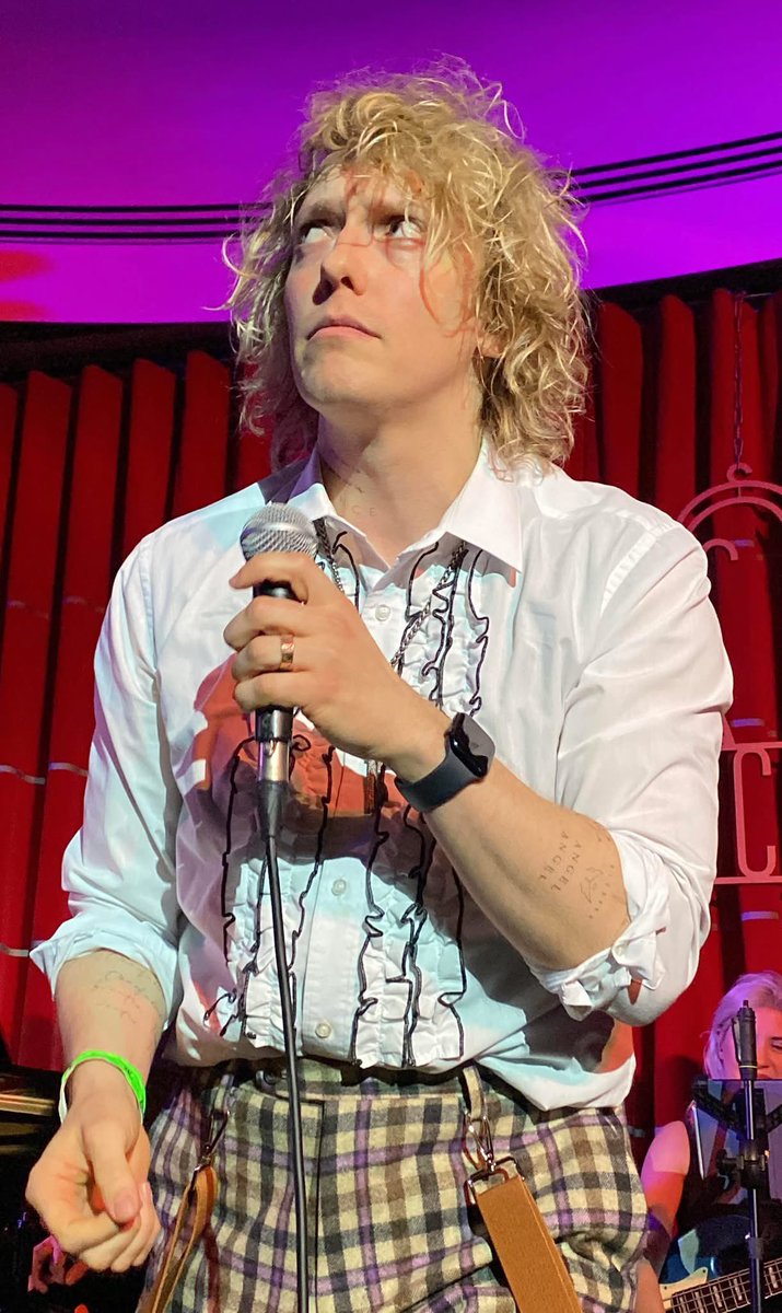 I must have forgotten the lyrics here…