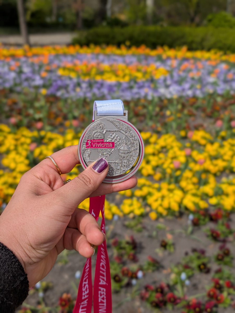 Stockport NHS Charity (@snhscharity) on Twitter photo Congratulations Dr Nidhi Kakkar who completed the Budapest Spring Half Marathon today🏃 👏
Dr Kakkar is a junior medical fellow doctor at Stepping Hill Hospital department of medicine for older people and is passionate about raising funds to enhance patient care <a href="/StockportNHS/">Stockport NHS FT</a> Congratulations Dr Nidhi Kakkar who completed the Budapest Spring Half Marathon today🏃 👏
Dr Kakkar is a junior medical fellow doctor at Stepping Hill Hospital department of medicine for older people and is passionate about raising funds to enhance patient care <a href="/StockportNHS/">Stockport NHS FT</a>