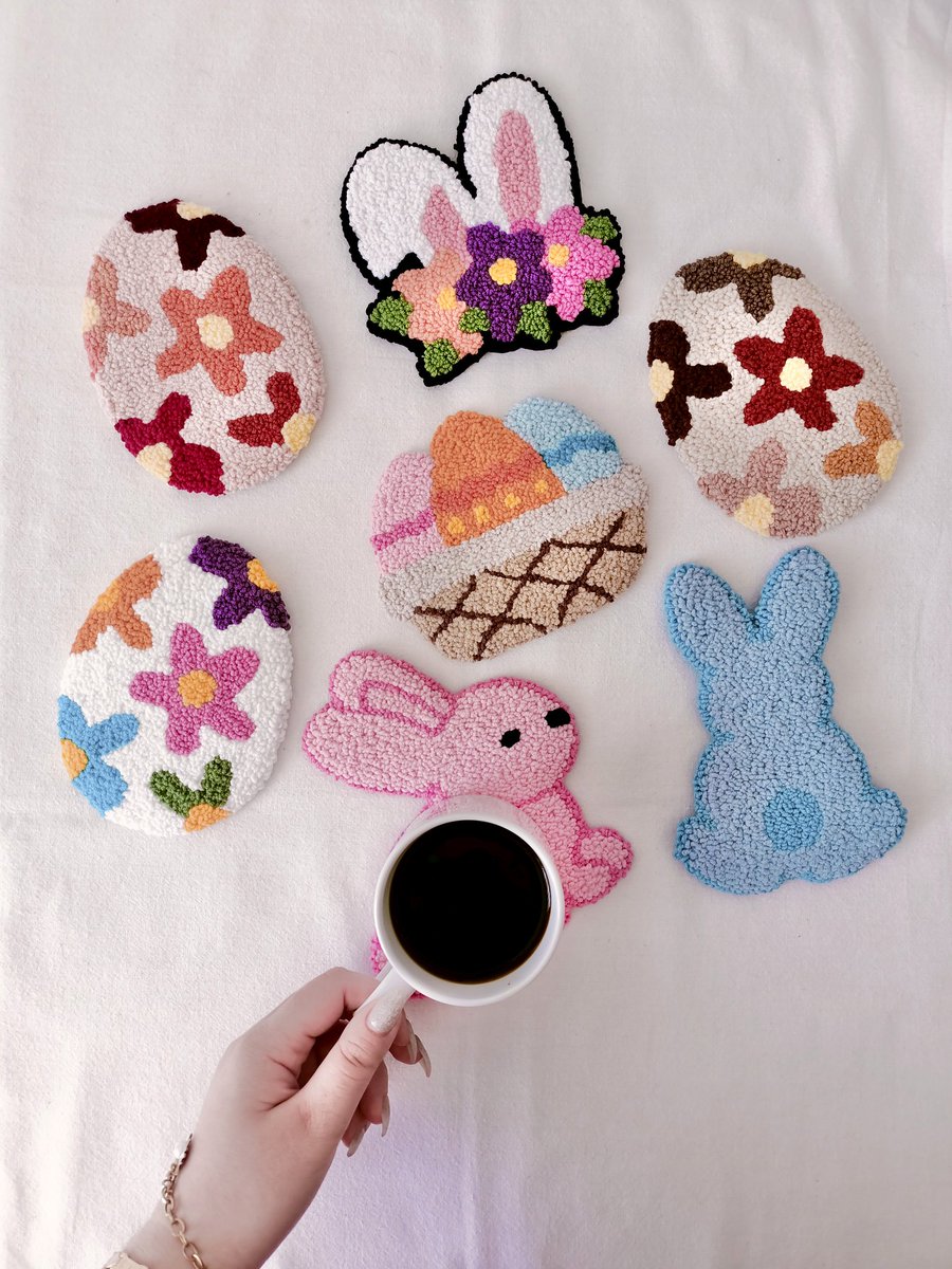 fufuspunch's tweet photo. Rengarenk çiçekli yumurtalar ve dayanılmaz derecede sevimli, renkli tavşanlar 🐇🥕🥚🪺
Rengarenk Paskalya koleksiyonumuz şimdi satışta!
Toplu siparişlere açığız! 
https://t.co/Pu32OEKYMx
#Easter https://t.co/VX4gpt5V2S