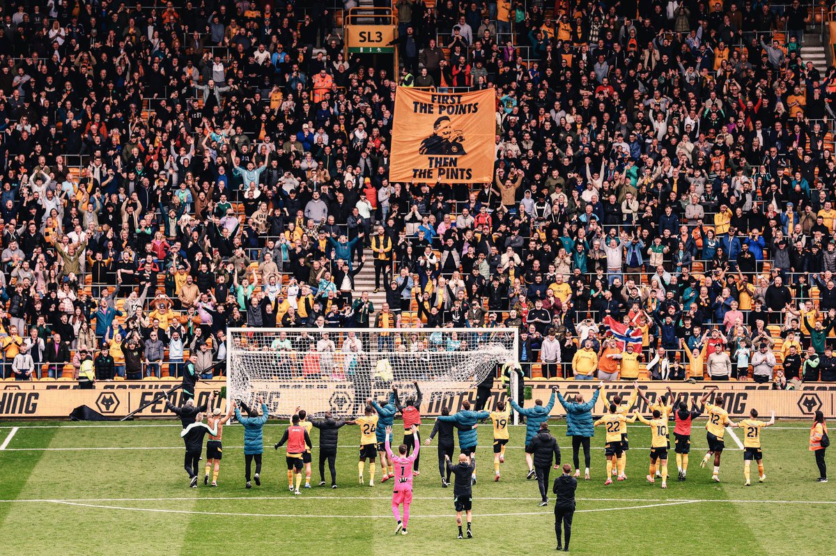 WeAreWolvesFans's tweet photo. Some spirit and fight Pereira has brought to this team.

Good to have a team to be proud of again🧡 https://t.co/NpejXm7b8G