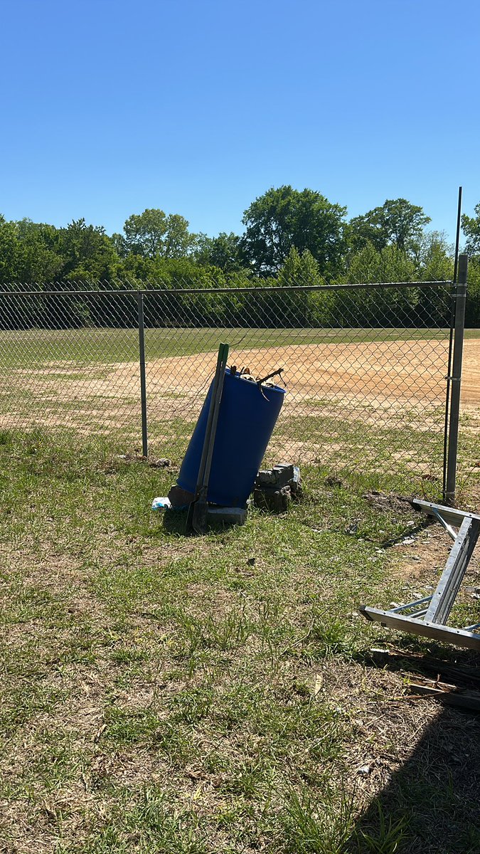 RuthWalton6810's tweet photo. First Bush league game of the year. #MetsML https://t.co/gcqVDkFLcB