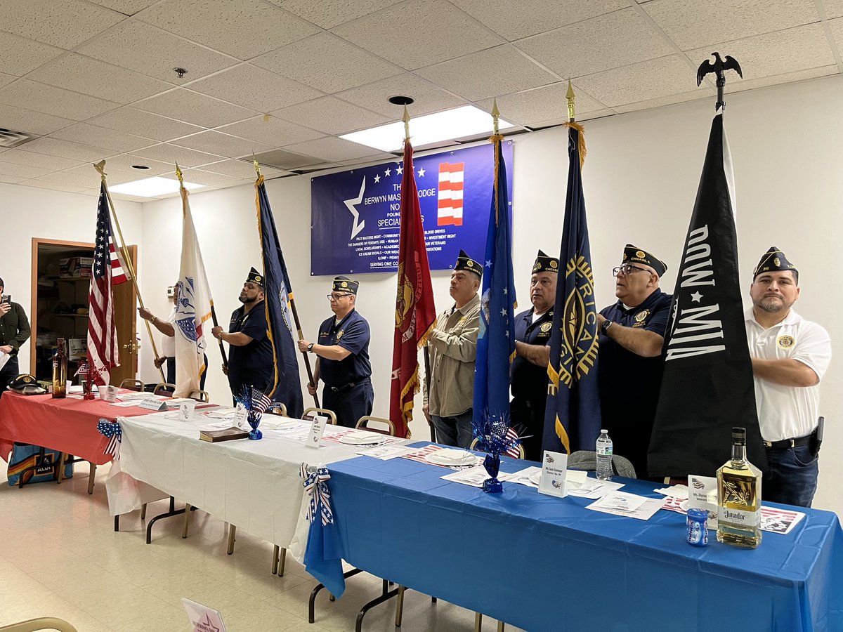SueKleinmeyer's tweet image. Proud to have been invited to the 3rd Annual Lunch with our Veterans at the Berwyn Masonic Lodge. I am in the presence of greatness, those who have served to ensure our freedoms. @markyu81828 #veteransdayevents @D99Cicero #thankyouVeterans