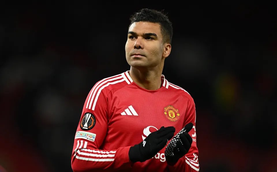 Jrlovemanunited's tweet photo. Casemiro had one great season, but he’s finished now. Too slow, legs are gone, and he’s constantly caught out of position. He should be sold this summer too. #mufc #unitedstand #unitedview #saeedtv https://t.co/DCoFCQo0EF