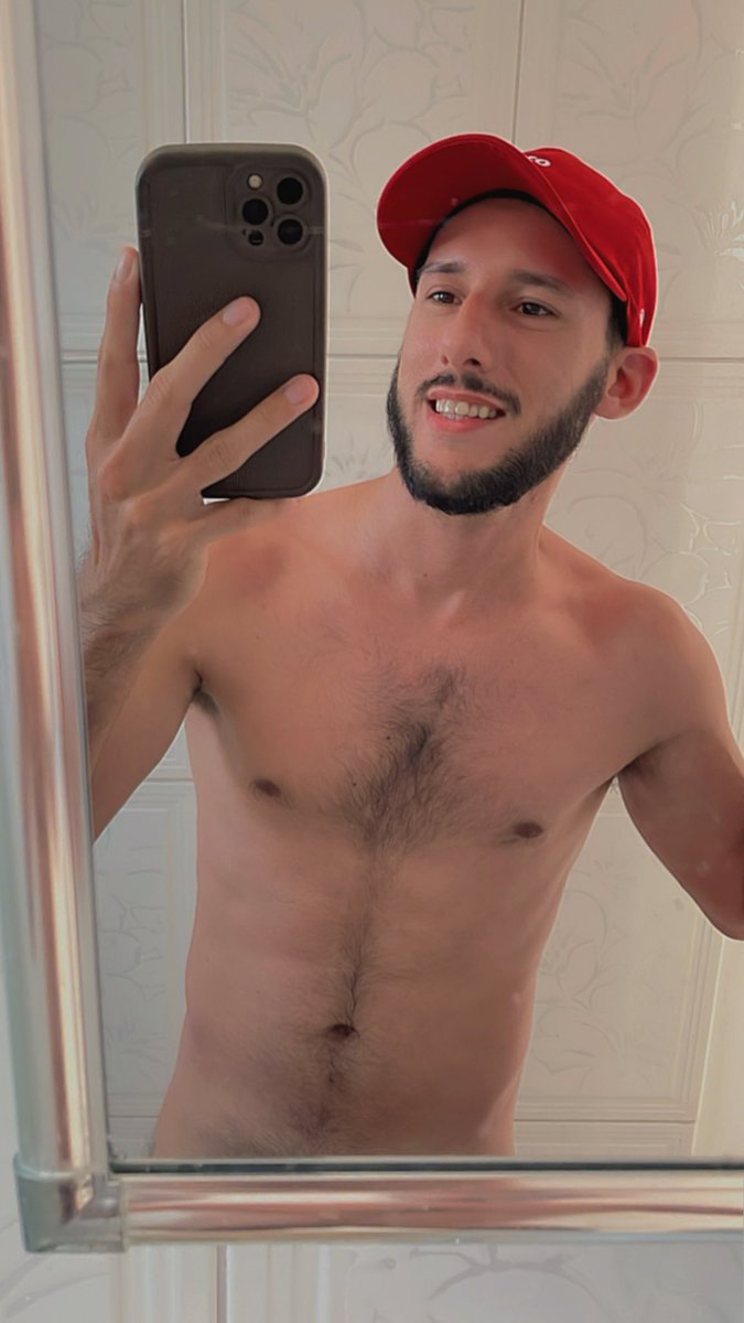BoyTito4's tweet photo. Pós praia 🏝️ 🧢 https://t.co/VlnJAVb6wC