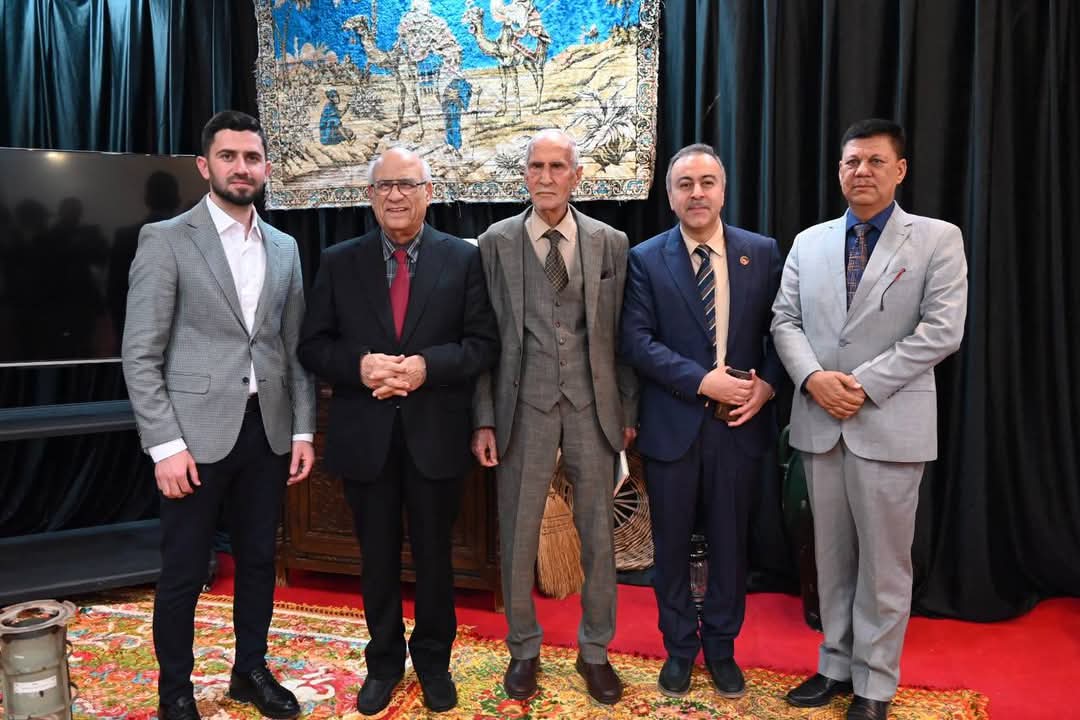 شاركت مؤسسة تراث الموصل بجناح مميز ضمن احتفالية جامعة الموصل بعيد تأسيسها الثامن والخمسين، احتفاءً بتاريخ جامعة عريقة امتد لستة عقود خرّجت خلالها نخبة من العلماء والقادة والمفكرين.

شهد الحفل حضوراً رسمياً رفيع المستوى وجمعاً غفيراً من الزوار..

#تراث_الموصل_هنا_اقرب