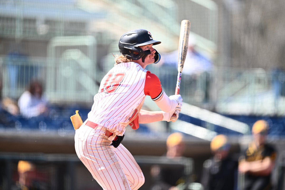 End 3rd | YSU 9, NKU 5

A four-run bottom of the third puts us back on top!

Caleb Hadley and Tommy Rover each recorded RBI singles while Brayden Kuriger delivered a two-out RBI double!

#GoGuins🐧⚾️