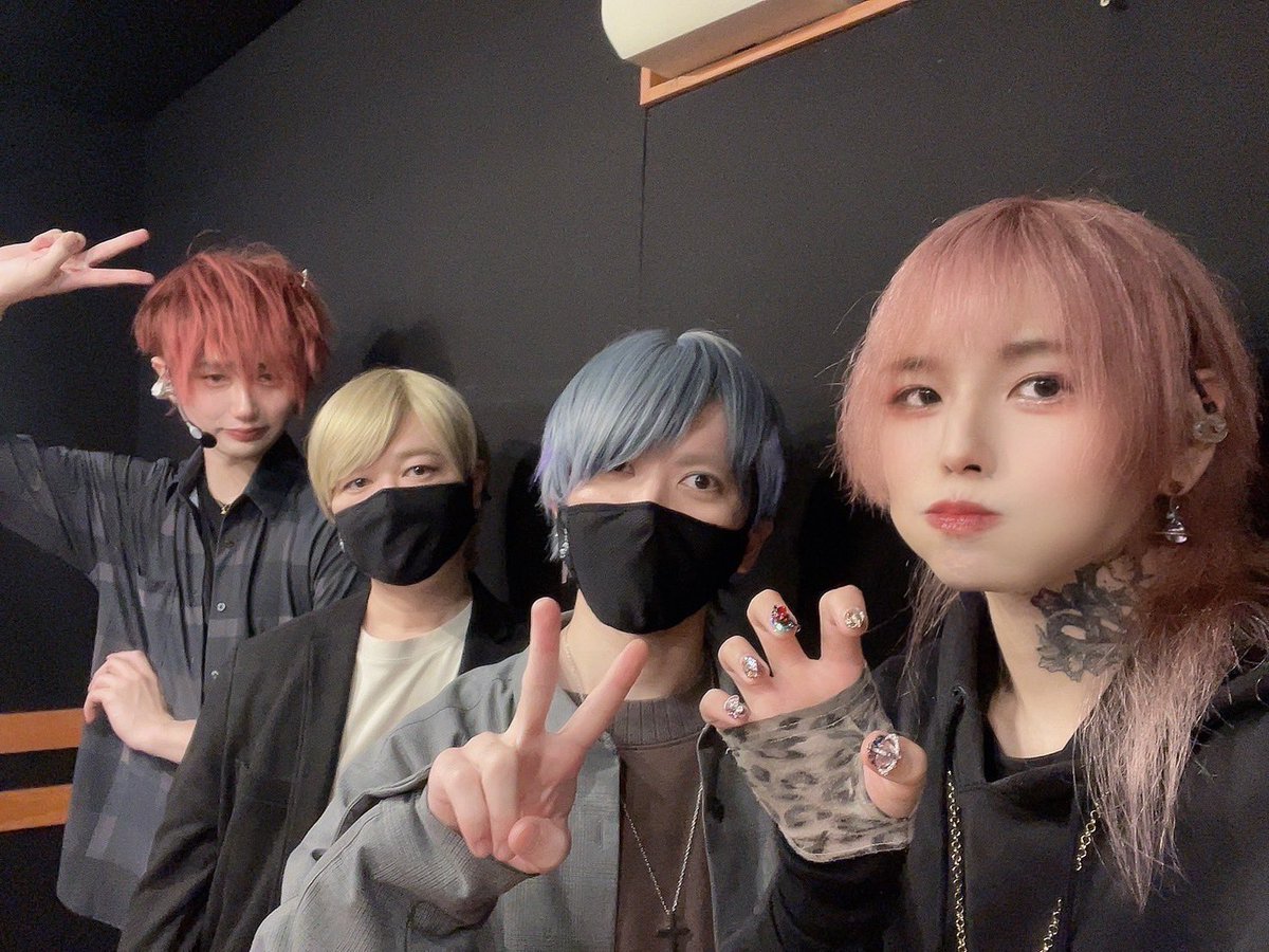 un_code2020's tweet photo. Un Code5年間ありがとうございました！！
みんなのおかげでここまで活動できました！
次はトワキスのあの舞台でお会いしましょう。
@twilight_kiss_ https://t.co/WfnF3ICEeQ