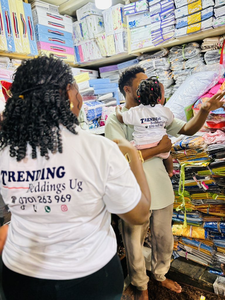 Trendingbedding's tweet image. Woouu ,it has been smiles and joy to meet our mp to be Kamapala central #bbyAltezza 🤭at @Trendingbedding 🙏We offered some Bby beddings as we promised 🙏🙏 ,thank you @Merryheartsug for this connection ,for we love babies 👶.Long live Bby | We love you 🥰