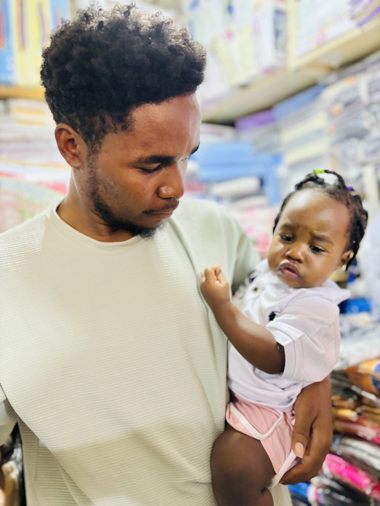 Trendingbedding's tweet image. Woouu ,it has been smiles and joy to meet our mp to be Kamapala central #bbyAltezza 🤭at @Trendingbedding 🙏We offered some Bby beddings as we promised 🙏🙏 ,thank you @Merryheartsug for this connection ,for we love babies 👶.Long live Bby | We love you 🥰