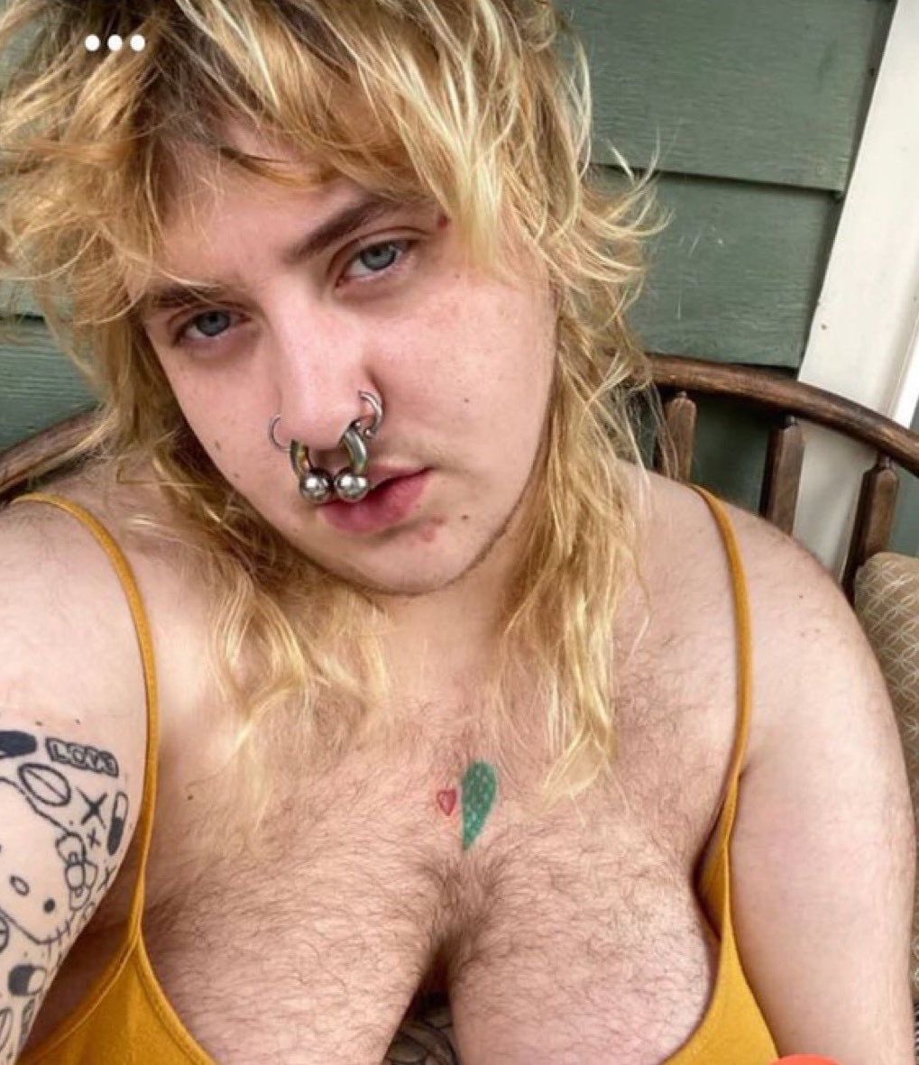 西蒙•冯•弗雷德里希•胥库兹Simon Von Friedrich Xurcuz tweet media