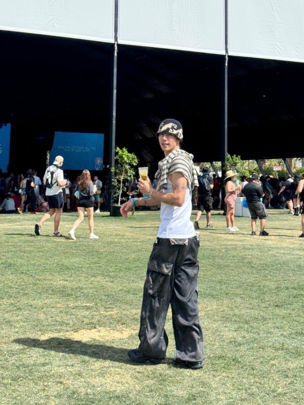 250413 Mark’s IG Broadcast Channel Update 

“📷

some more Coachella pics~”

#MarkTuan #Mark #段宜恩 #마크 
<a href="/marktuan/">Mark Tuan</a> <a href="/DNAmngmnt/">Mark Tuan Official</a>