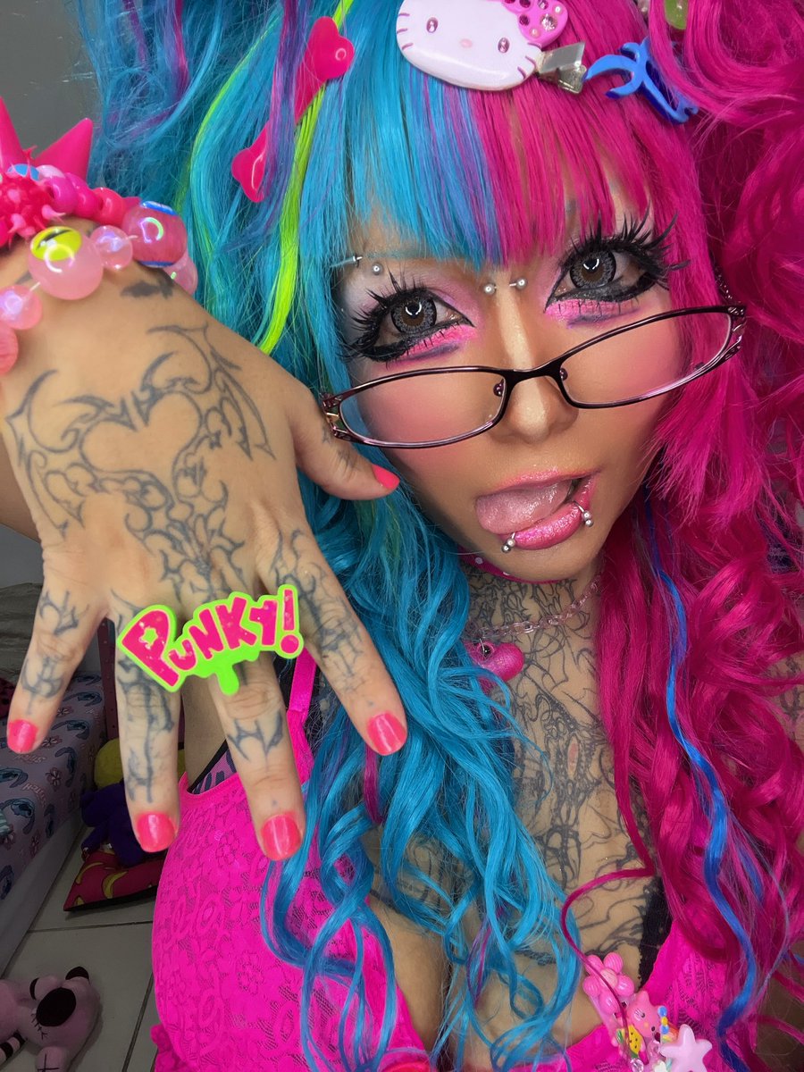 candy_bullets's tweet photo. Let’s be punky ☆ @TrashxPunky https://t.co/DfzfXJUgRt