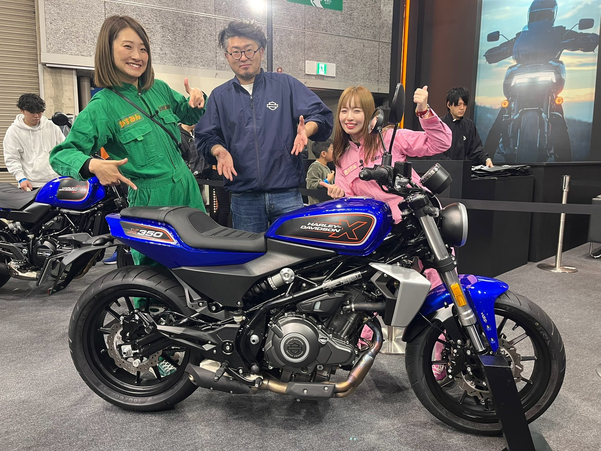 小林ゆき バイクレビュー: KAWASAKI WR250R、身長160cmでの体験