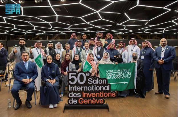 alekhbariyaNews's tweet photo. المنظومة الصحية السعودية تحصد جائزة و19 ميدالية في معرض جنيف للاختراعات 2025

#الإخبارية https://t.co/s00AjRgARD