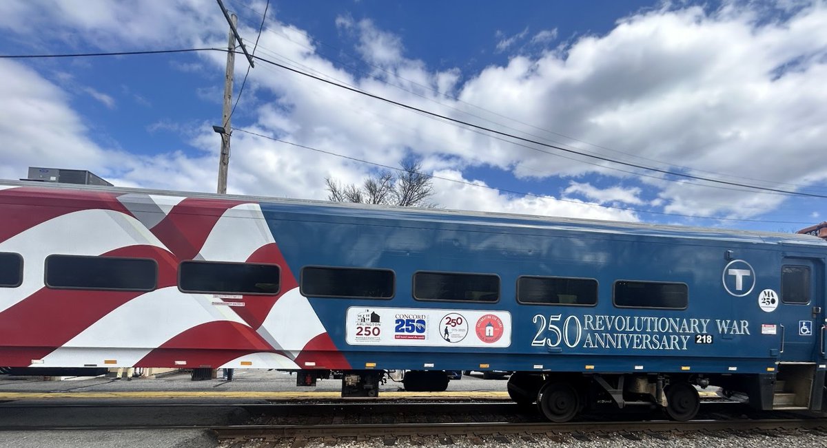 🎉 Heading to Concord on Saturday, April 19th? Here's what to expect:

🚶 There will be heavy ridership &amp; longer queues along the Fitchburg Line.
🚳 No bikes will be allowed at all on this line all day.
📆 Check out the dedicated schedule: bit.ly/4j5xdpT
