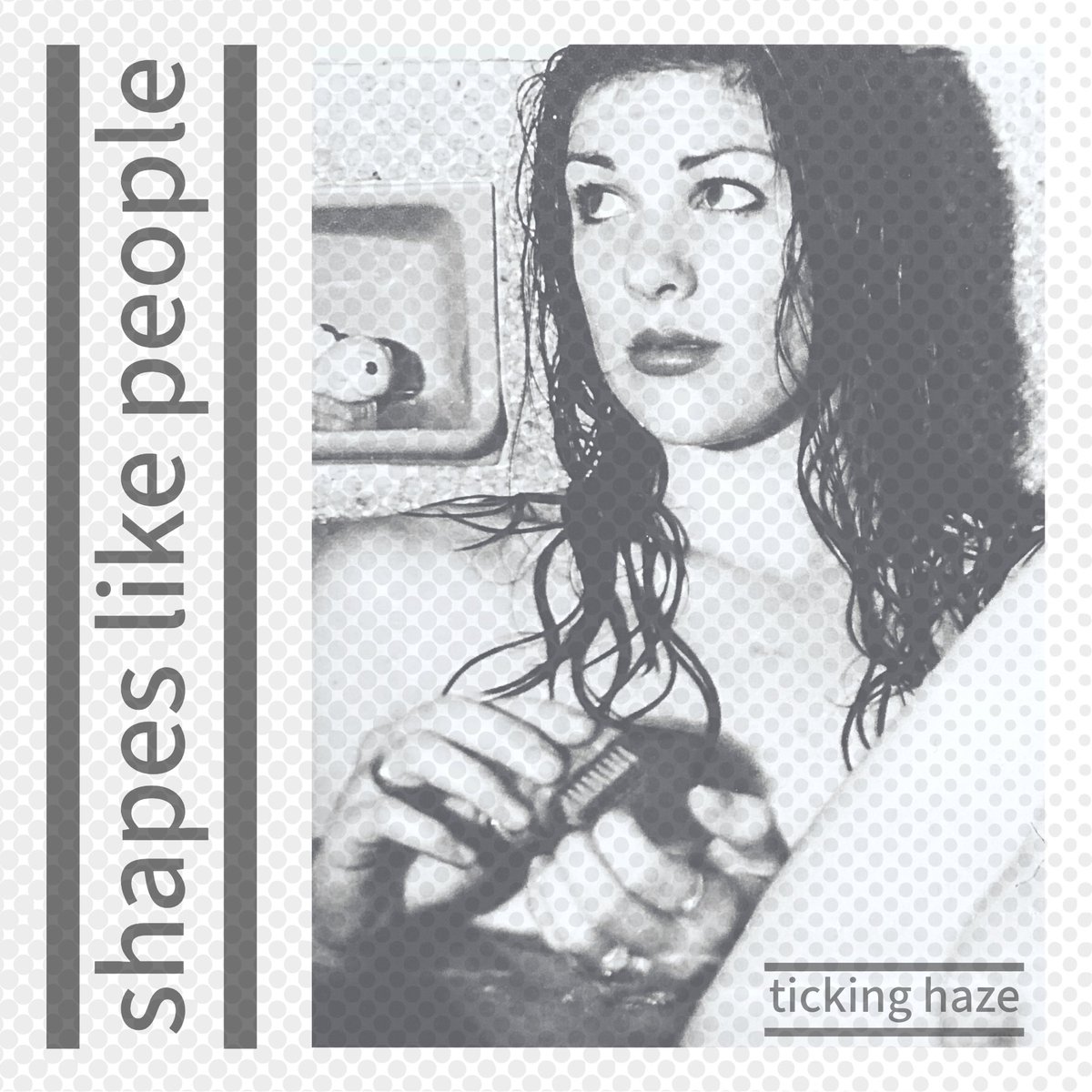 Brett and Cliff return to their favourite subject - Vic and Bob, with the BBC1 prime time game show Families at War. Music comes from <a href="/ShapesLike/">shapes like people</a> with ‘Head Spun’ podcasts.apple.com/gb/podcast/bre…