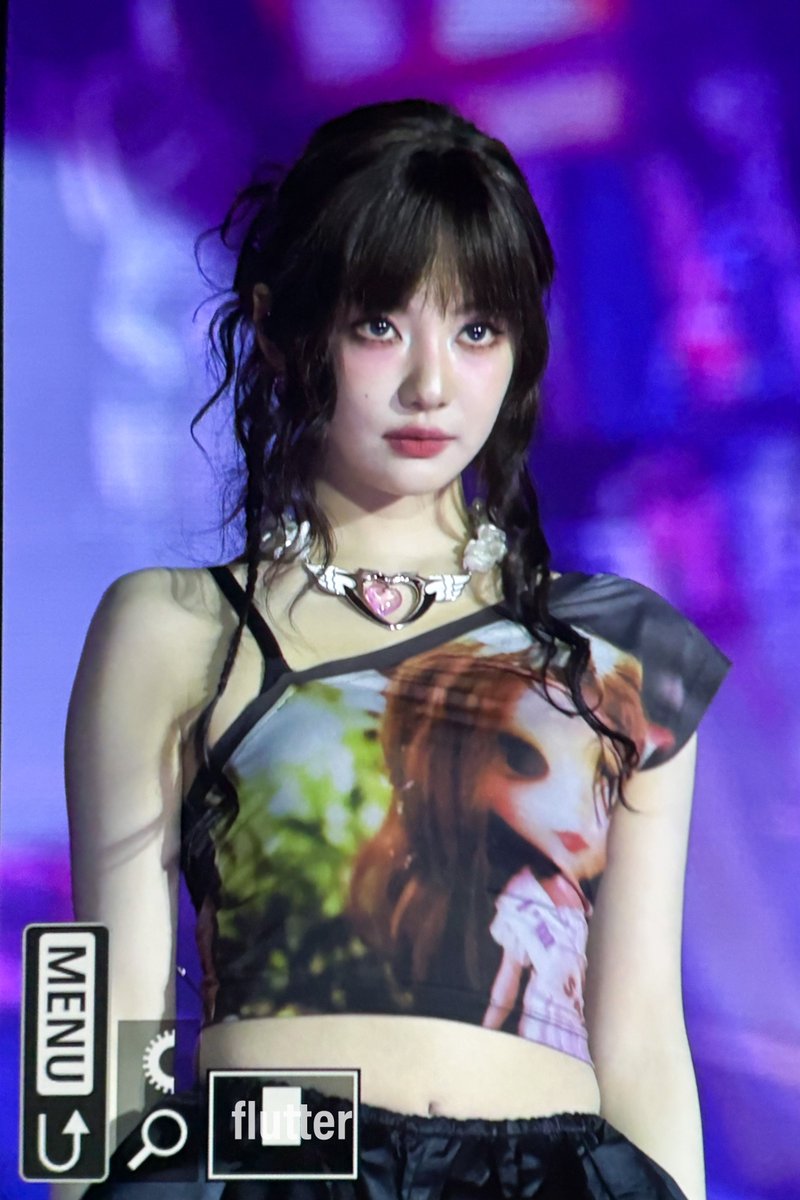 ningshourly's tweet photo. NINGNING WITH BANGS https://t.co/9SZcdXznni