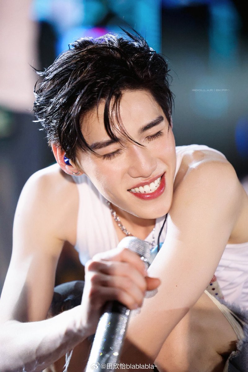 thisishyjx's tweet photo. โคตรน่ารัก 😭😭😭 

 #XFestivalxPPKRIT https://t.co/Wtf0FsbQl6