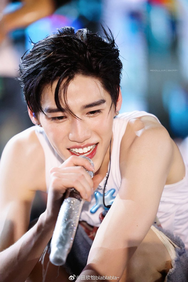 thisishyjx's tweet photo. โคตรน่ารัก 😭😭😭 

 #XFestivalxPPKRIT https://t.co/Wtf0FsbQl6