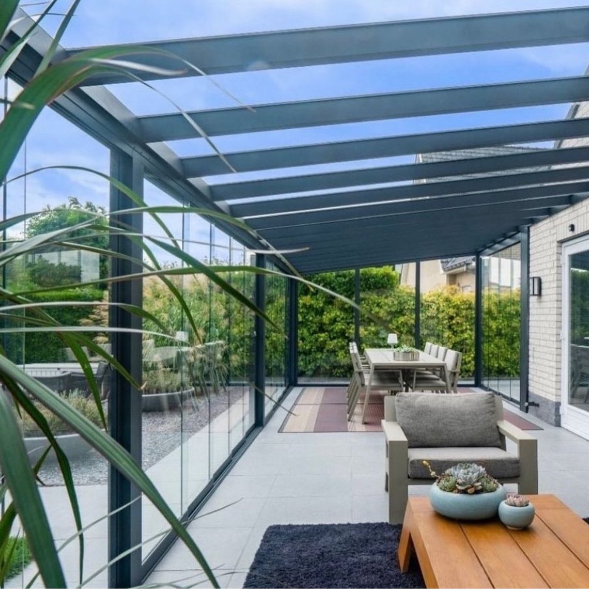 BlindsInGlass's tweet photo. We are actively looking for more installation partners at  @auBen_limited 

Add more to your product collection with a veranda or pergola from #auben 

message us via Facebook, Instagram or pop us an email if you’re interested:

Info@auben.uk

Define Outdoor Living https://t.co/uhmuyoSWpo