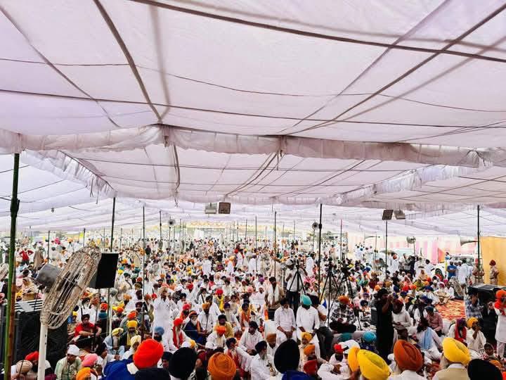 ਪੁਲਿਸ ਦੇ ਤੰਗ ਪ੍ਰੇਸ਼ਾਨ ਕਰਨ ਅਤੇ ਰੋਕਾਂ ਲਾਉਣ ਦੇ ਬਾਵਜੂਦ ਸ਼੍ਰੋਮਣੀ ਅਕਾਲੀ ਦਲ ਅੰਮ੍ਰਿਤਸਰ ਦੀ ਮੀਰੀ ਪੀਰੀ ਖਾ ਲਿਸਤਾਨ ਕਾਨਫਰੰਸ ਵਿੱਚ ਪਹੁੰਚੀਆਂ ਸਮੂਹ ਸੰਗਤਾਂ ਦਾ ਖਾਸ ਕਰਕੇ ਜੋਸ਼ੀਲੀ ਨੌਜਵਾਨੀ ਦਾ ਤਹਿ ਦਿਲੋਂ ਧੰਨਵਾਦ। 

ਅੱਜ ਵਹੀਰਾਂ ਘੱਤ ਕੇ ਆਇਆ ਠਾਠਾਂ ਮਾਰਦਾ ਇਕੱਠ ਦੱਸਦਾ ਹੈ ਕਿ ਖਾਲਿਸਤਾਨ ਦੀ ਪ੍ਰਾਪਤੀ ਲਈ ਕੌਮ ਵਚਨਬੱਧ ਹੈ ਅਤੇ