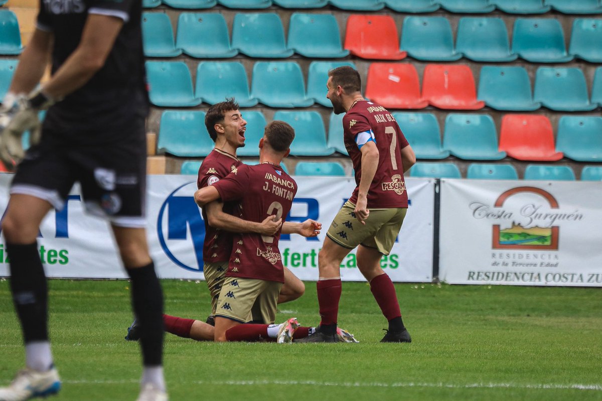 Pontevedra CF 🦴 tweet media