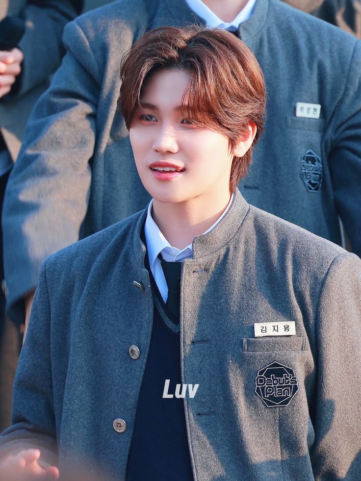 jiyongdiary's tweet image. #NEWKIDS: i’ll be by your side

— my top 8 as sanrio characters: a thread 🧵