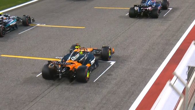 blog_formula1's tweet photo. 🚨 URGENTE 🚨

LANDO NORRIS É PUNIDO 5 SEGUNDOS COM POR ESTAR FORA DE POSIÇÃO NO COLCHETE DO GRID DE LARGADA. https://t.co/mdNRLHgxZq