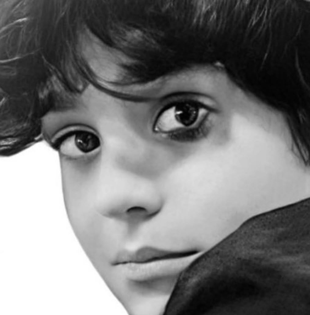 “Kaç geceyi devirdi yas, vakti ne zaman alışmanın..” 
#AhmetMinguzzi