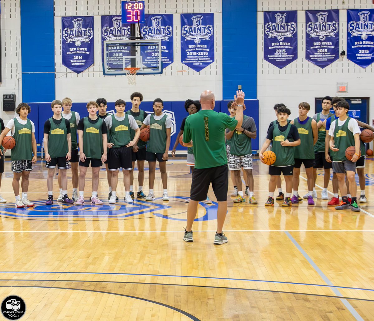 Russell "Coach V" Vanlandingham (@ucexposure) on Twitter photo Great End To Spring Camps Final Four Weekend! I Never Stop Working When It Comes to Promoting "Top Prospects" to College Programs that FIT #UCExposure #InterestToOffers #IfyouMissedItyouMissedout <a href="/SAFinestbball/">SA Finest Basketball</a> <a href="/4YFilms/">๐ฝ๐ ๐ฃ๐๐ง๐๐ฃ ๐๐ ๐ฆ๐๐ ๐ฝ๐๐๐๐ค SPORTS ๐ฅ</a> <a href="/CThaProphet24/">Alex Y</a> <a href="/atx_hoops/">CAPITAL CITY HOOPS</a> <a href="/CoachADLEAD/">L.E.A.D Player Development</a> <a href="/ProskillsTalley/">Eric Talley</a> Great End To Spring Camps Final Four Weekend! I Never Stop Working When It Comes to Promoting "Top Prospects" to College Programs that FIT #UCExposure #InterestToOffers #IfyouMissedItyouMissedout <a href="/SAFinestbball/">SA Finest Basketball</a> <a href="/4YFilms/">๐ฝ๐ ๐ฃ๐๐ง๐๐ฃ ๐๐ ๐ฆ๐๐ ๐ฝ๐๐๐๐ค SPORTS ๐ฅ</a> <a href="/CThaProphet24/">Alex Y</a> <a href="/atx_hoops/">CAPITAL CITY HOOPS</a> <a href="/CoachADLEAD/">L.E.A.D Player Development</a> <a href="/ProskillsTalley/">Eric Talley</a>