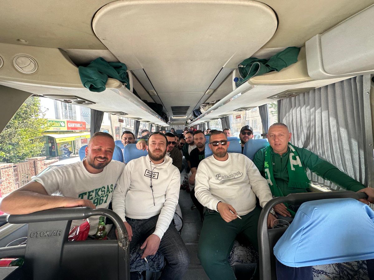 Bazen sevinç, bazen keder senin sevgin ömre bedel..