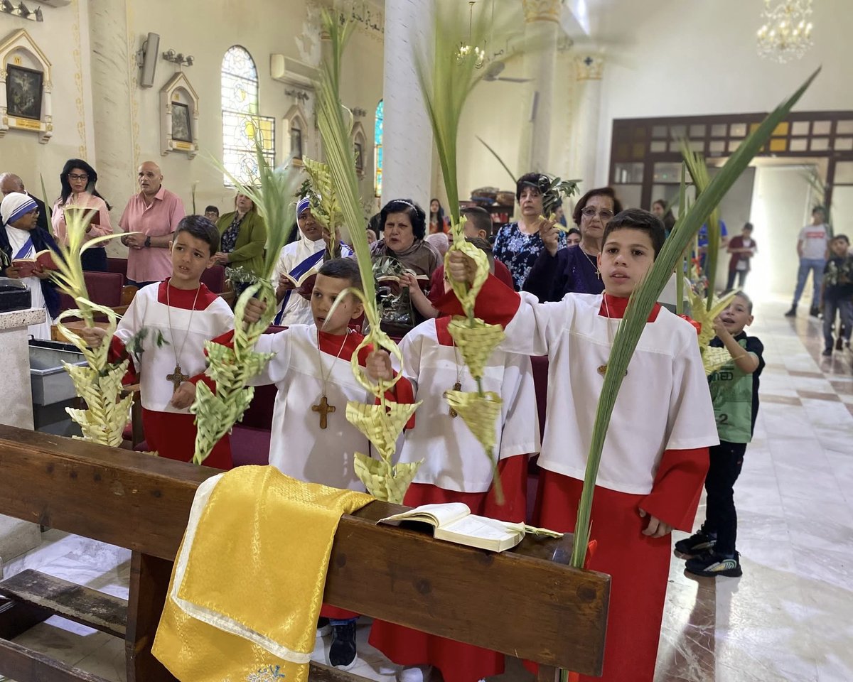 chunguskitten's tweet photo. Palm Sunday in Gaza
Holy Family Church
April 13, 2025 https://t.co/f4qkDg3fuk