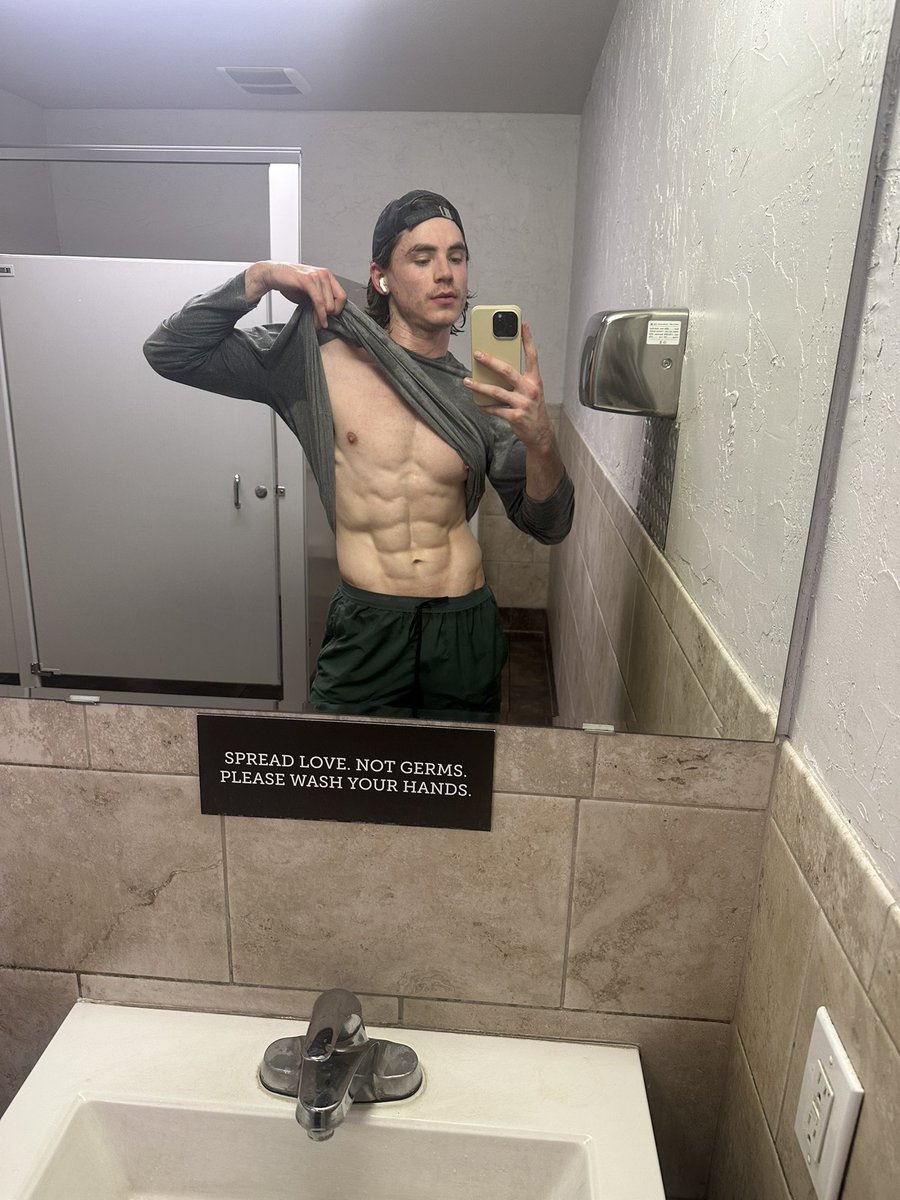 jossalpha1's tweet image. I make you weak