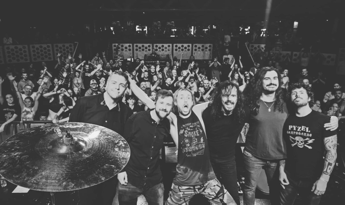 BRISTOL! 

Awesome show last night. Thanks a lot! See you again soon! ❤️ 

📸 @edytakmusicphoto 
#ukfoofighters #bristol #tribute #celebrating30years